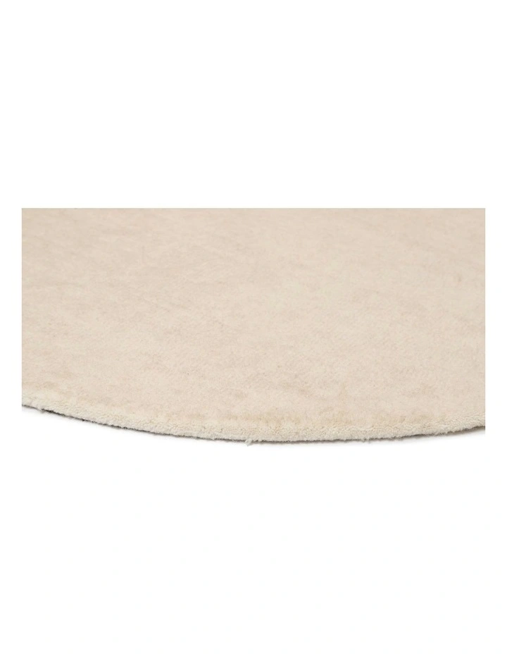 Vanni Solid Curved Wool Rug in Cream image 6