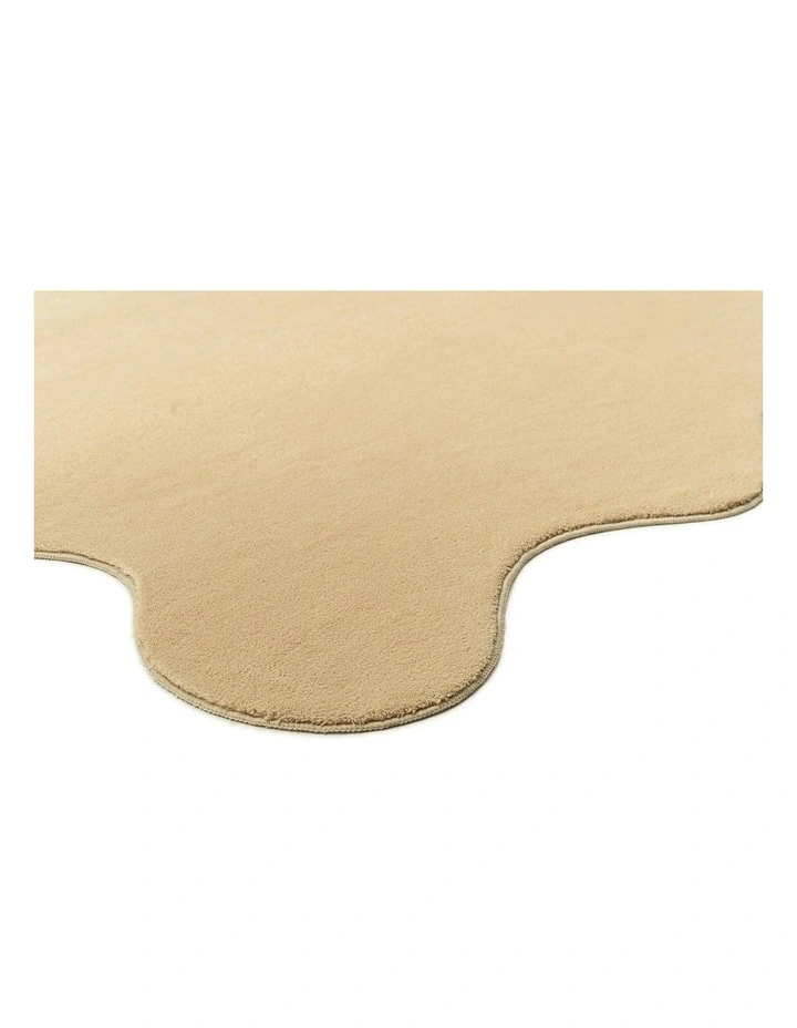 Mirta Beige Brown Scallop Washable Rug in Beige image 2