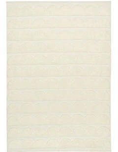 Hikari Scallop Washable Wool Rug in Ivory