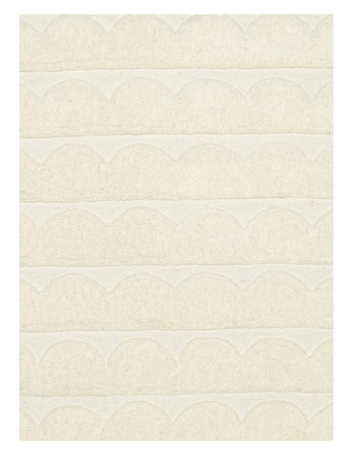 Hikari Scallop Washable Wool Rug in Ivory image 5