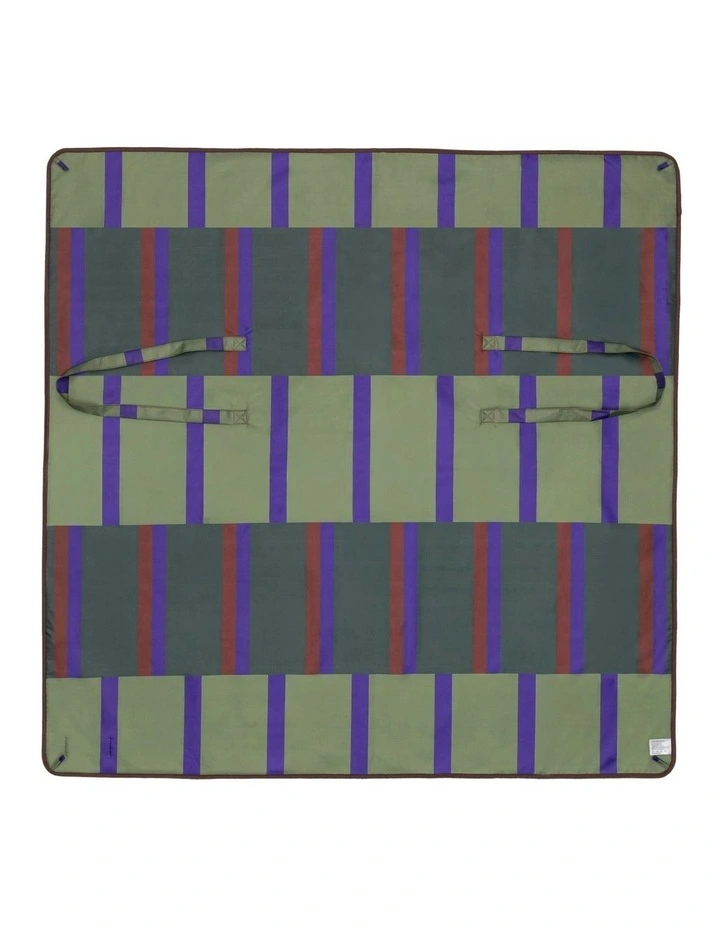 Varda Beach Mat in Olive Navy/Oxblood image 2