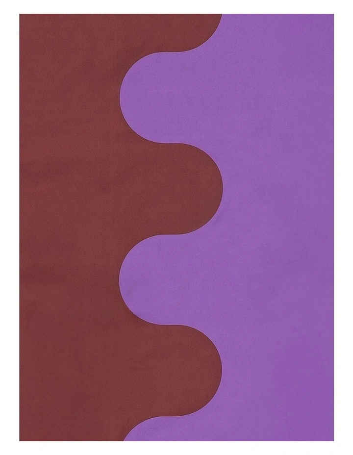 Selene Beach Mat in Plum/Garnet image 5
