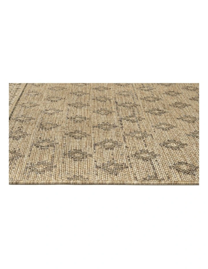 Cove Medallion Indoor Outdoor Rug in Sand Nude and Ash image 3