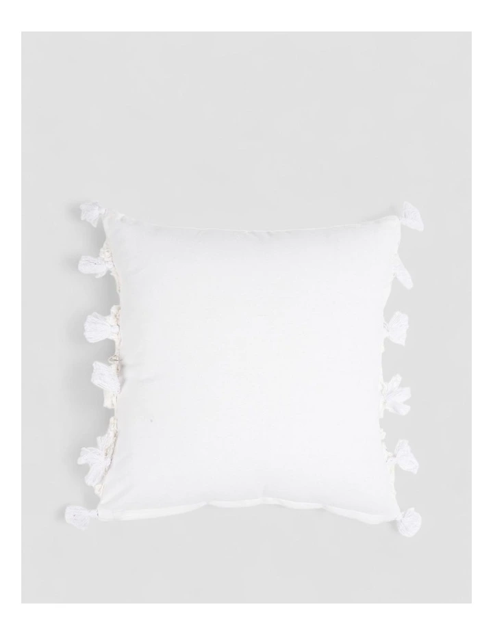 Hand Tufted 16x16in Cotton Cushion Cover With Frayed Tassels in White image 2