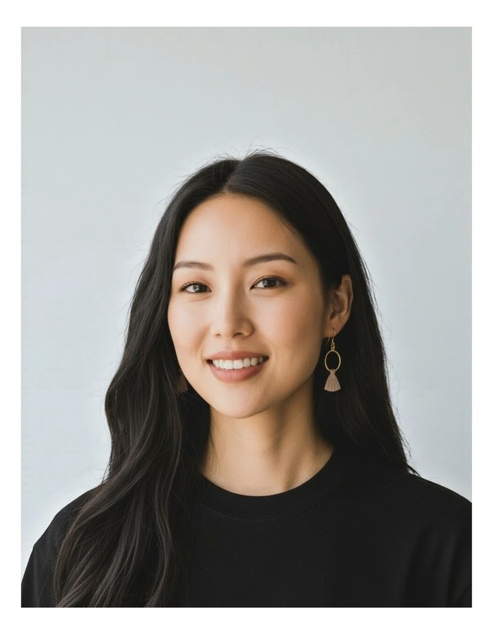 Artisan Earring in Gold image 2