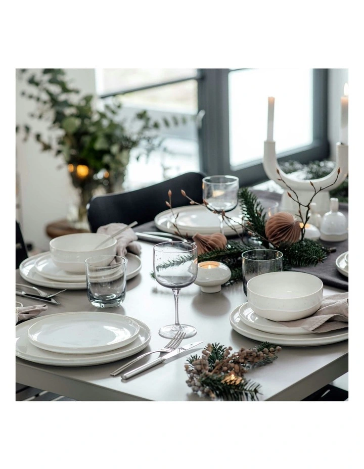 Winter Glow Salad Plate 21cm in White image 5