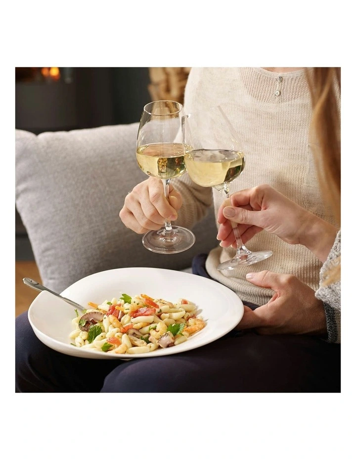 Entree Wine Goblet Glass Set Of 4 Piece in Clear image 2
