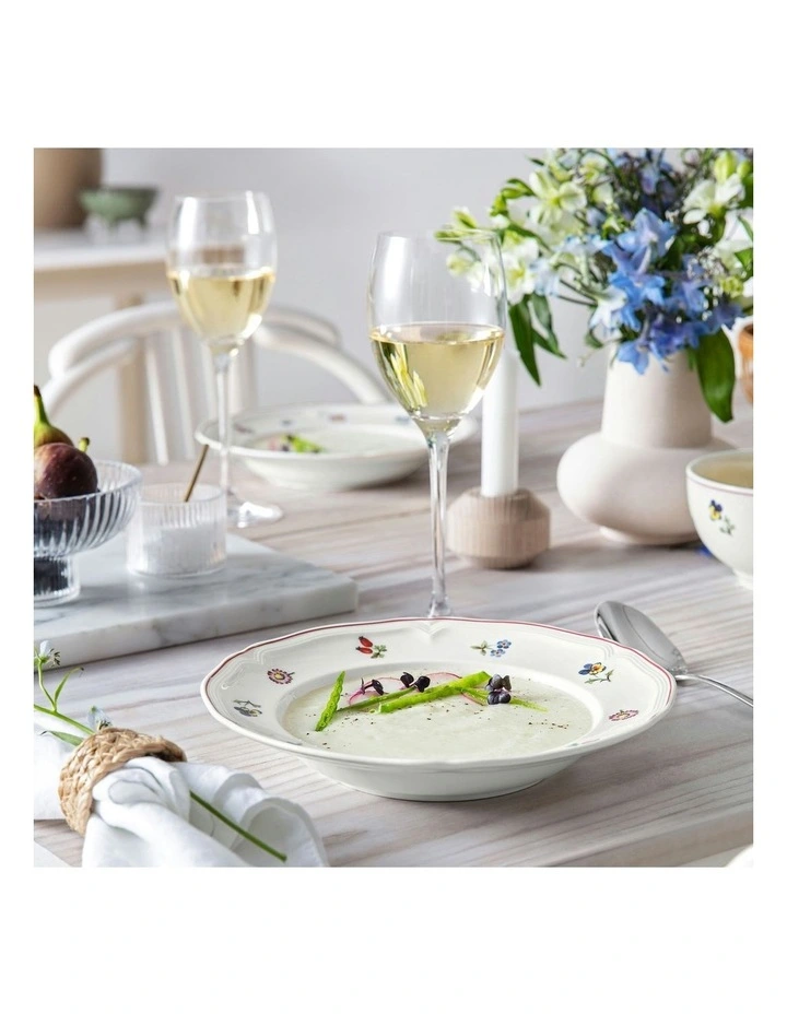 Maxima Wine Goblet Glass Set Of 4 in Clear image 3