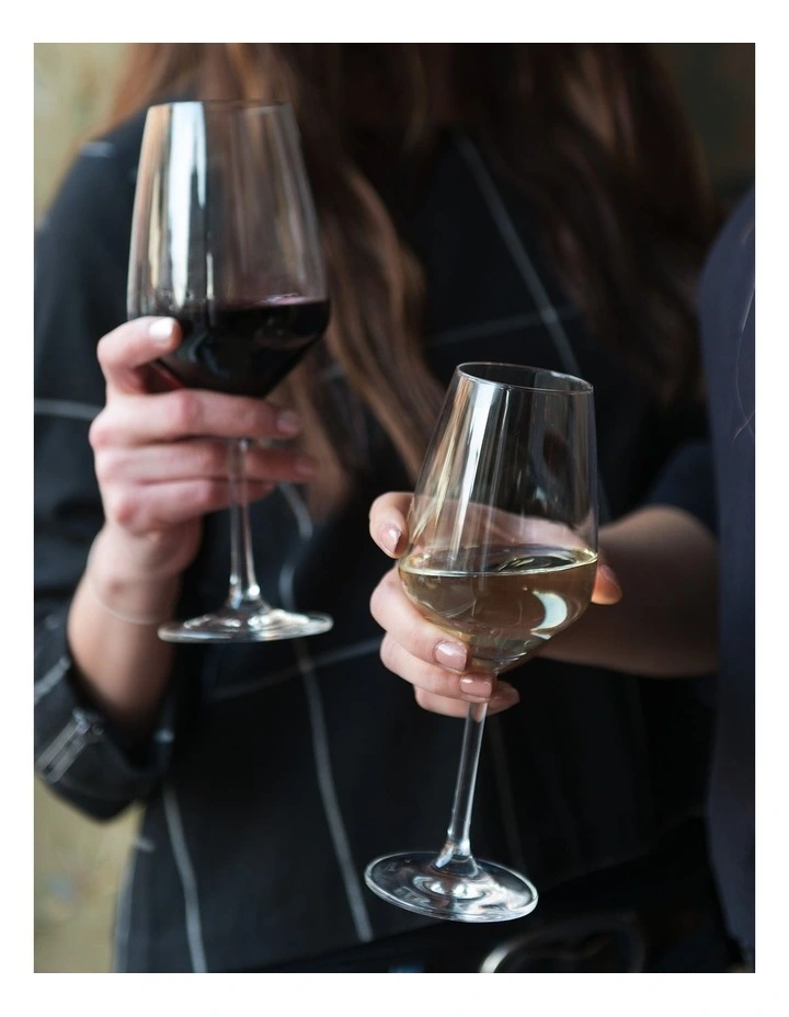 Voice Basic Wine Glass Set 4 Pieces in White image 3