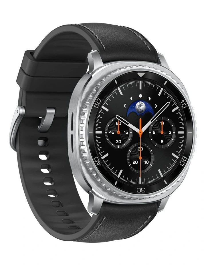 Galaxy Classic Watch8 LTE, 46mm in Black image 3