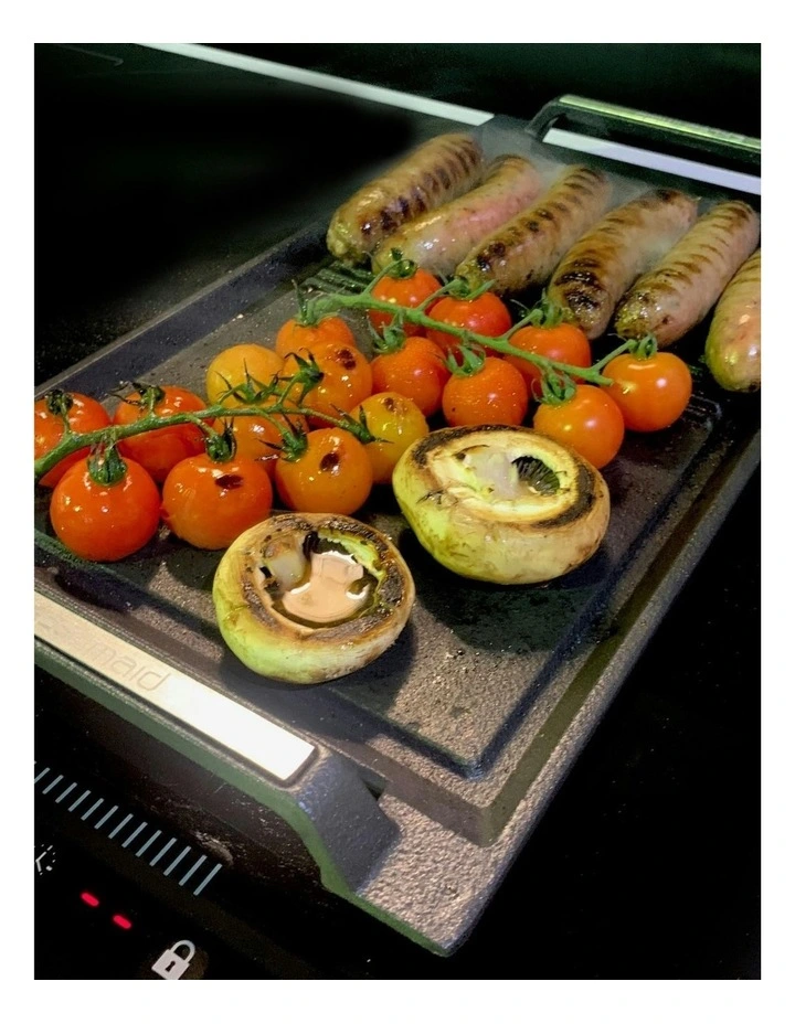 With Integrated Air Extraction System Induction Cooktop 90cm in Black image 3