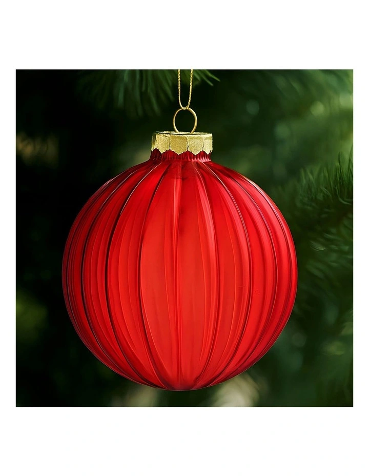 Textured Stripe Pattern Glass Baubles 6 Pack in Red image 6