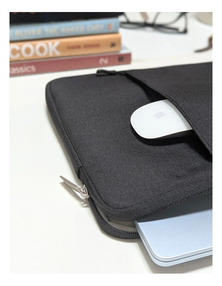 Laptop and MacBook Sleeve in Black image 2