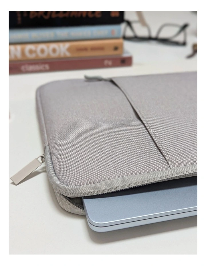 Laptop and MacBook Sleeve in Grey image 6