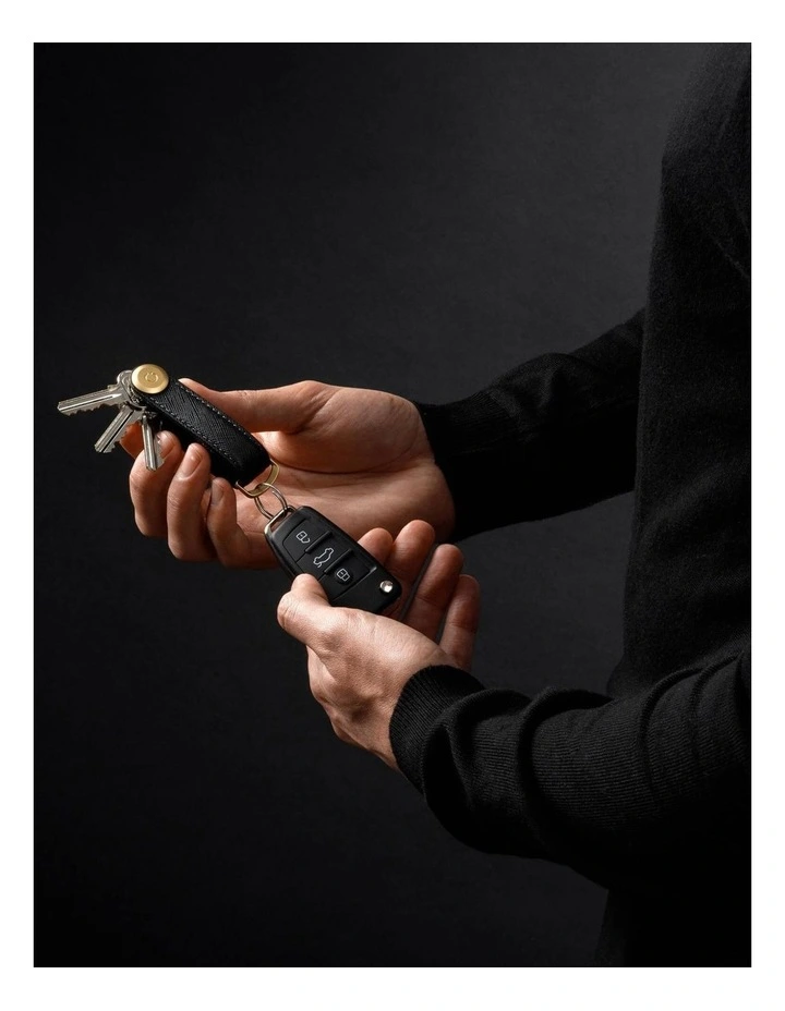 Saffiano Leather Liquorice Key Organiser Pro in Black image 4