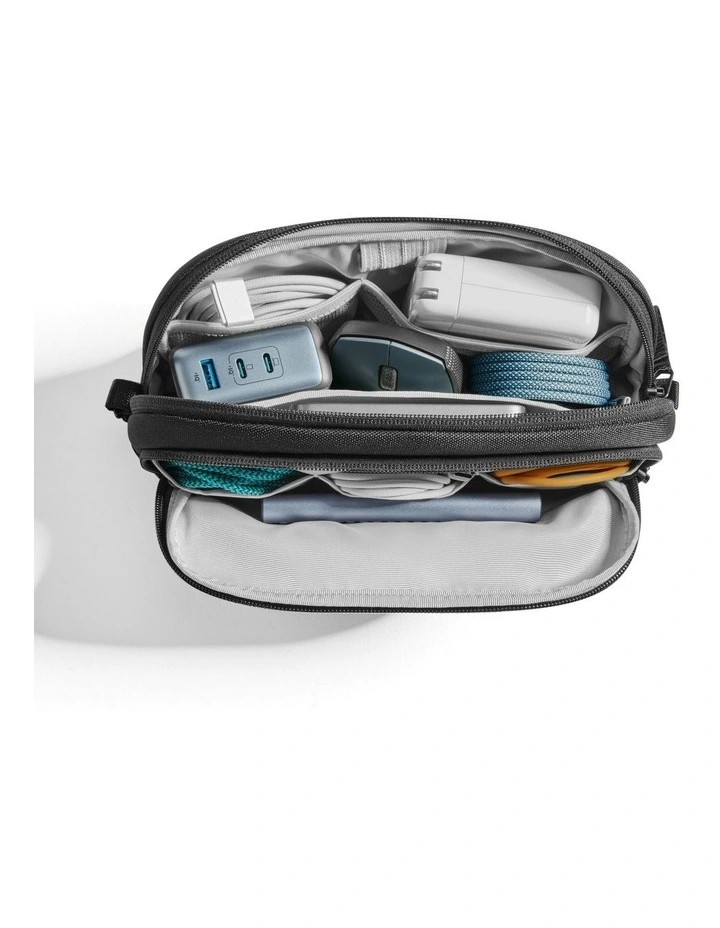 Light Electronic Accessory Pouch 1.8L in Black image 2