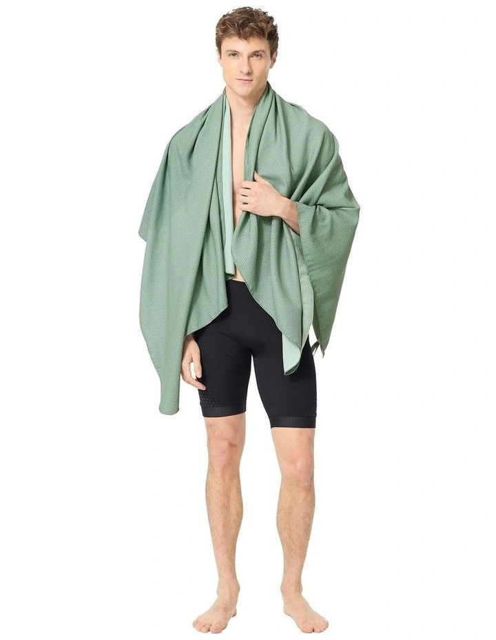 Microfibre Towel Size 110 x 175 cm in Green image 2