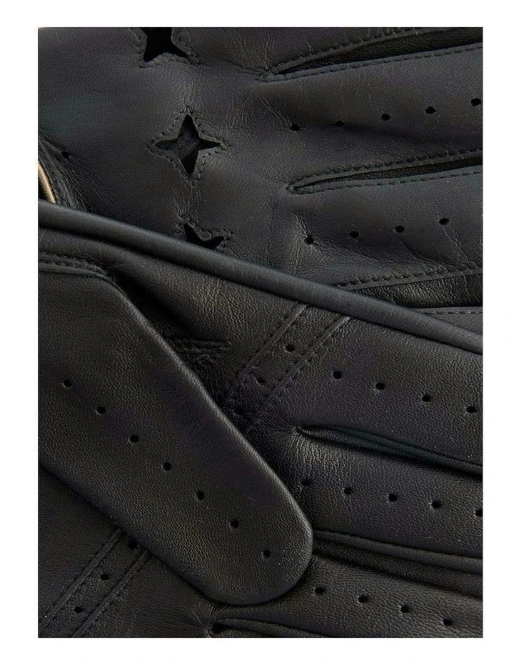 The Suited Racer Touchscreen Leather Driving Gloves in Tan image 4