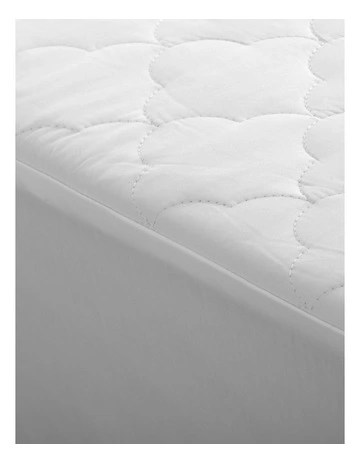 Organic Cotton Quilted Mattress Protector in White
