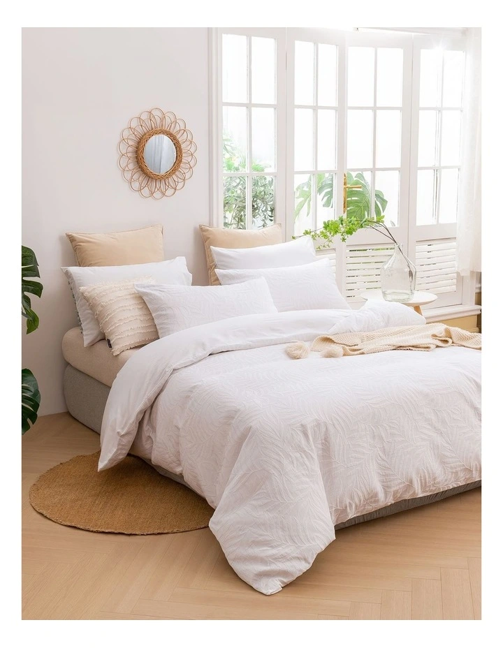 Leafy Jacquard Cotton Quilt Cover Set in White image 3