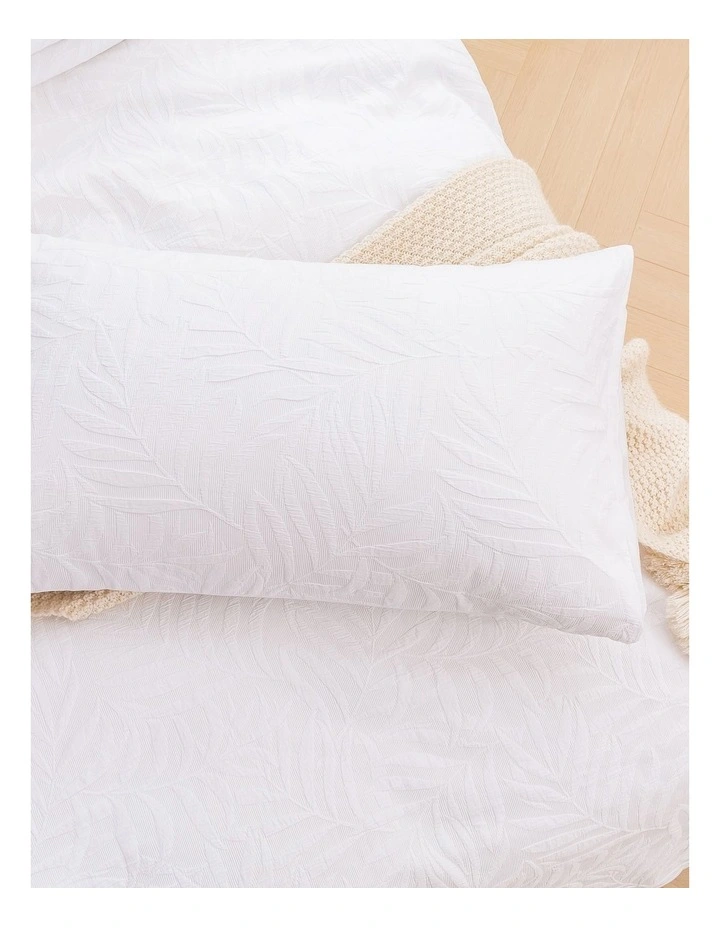 Leafy Jacquard Cotton Quilt Cover Set in White image 4