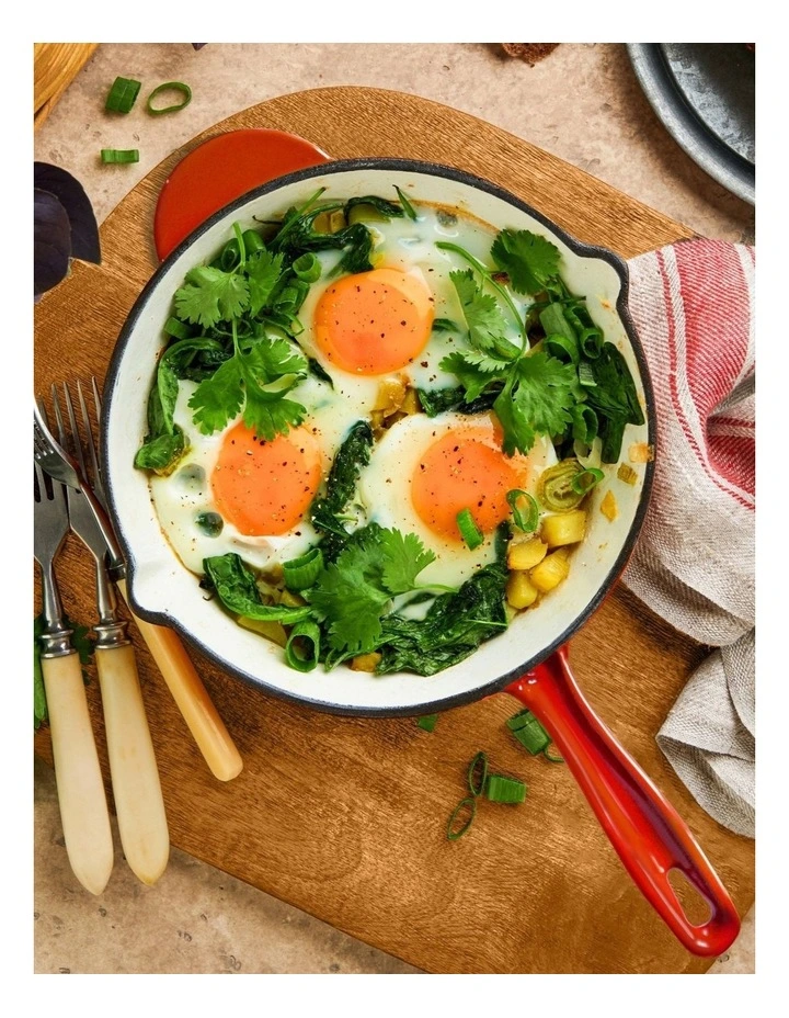 Cast Iron Fry Pan 26cm in Black Cherry Red image 6