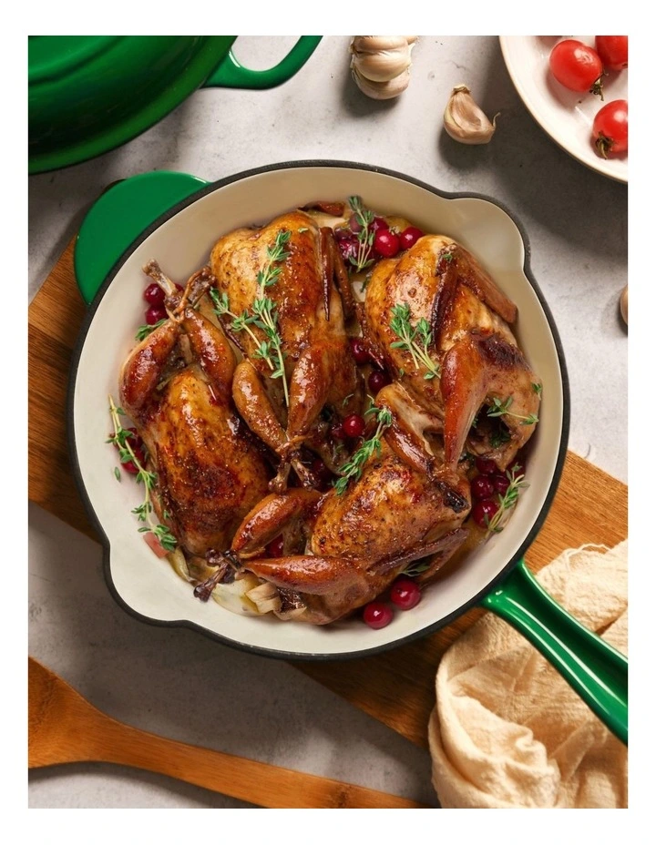 Cast Iron Fry Pan 26cm in Eden Green image 1