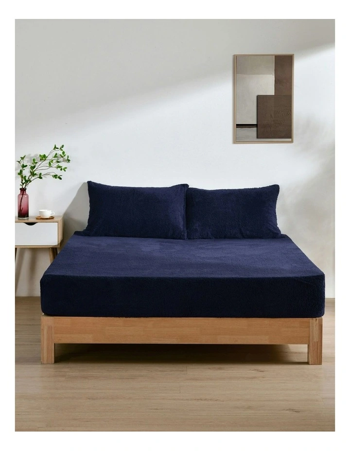 Jasper Teddy Fleece Combo Fitted Sheet Set in Midnight Blue image 2