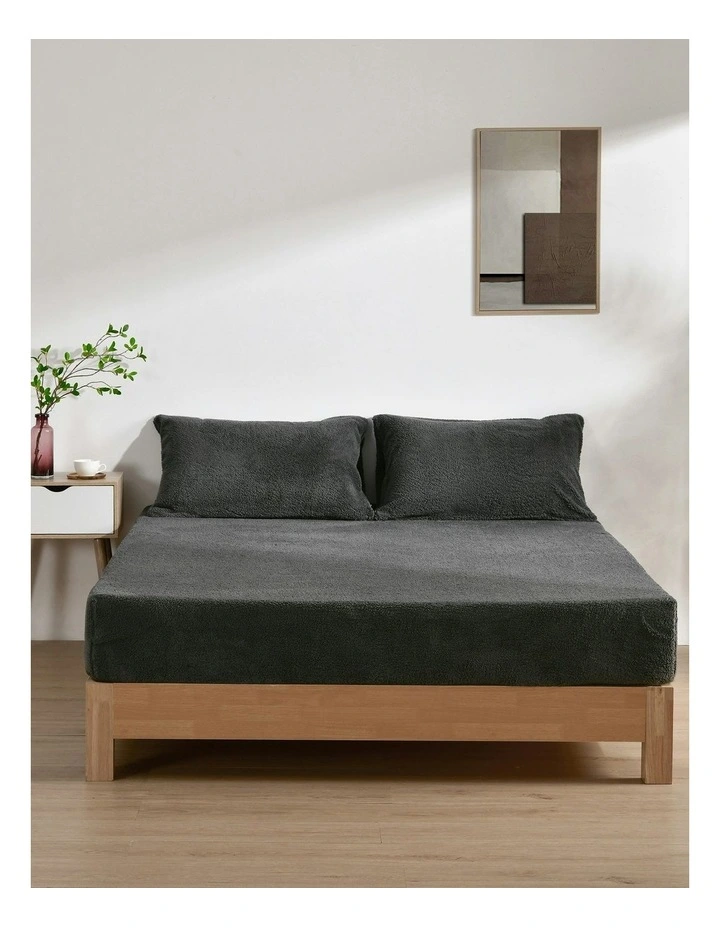 Jasper Teddy Fleece Combo Fitted Sheet Set in Charcoal image 2