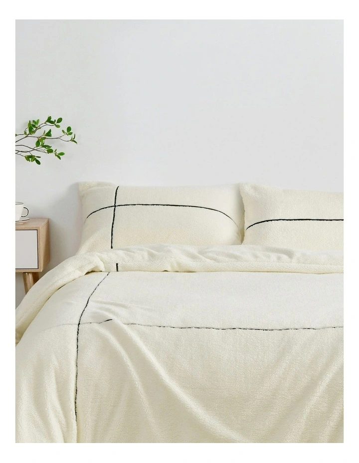 Jasper Teddy Fleece Quilt Cover Set in Snow image 1