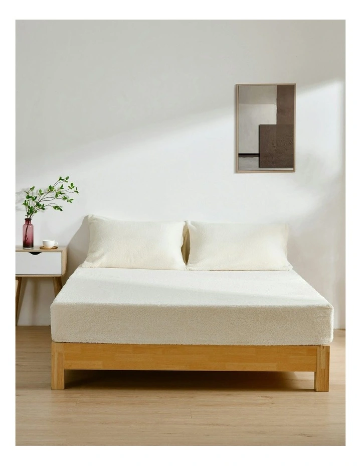 Jasper Teddy Fleece Combo Fitted Sheet Set in Snow image 2