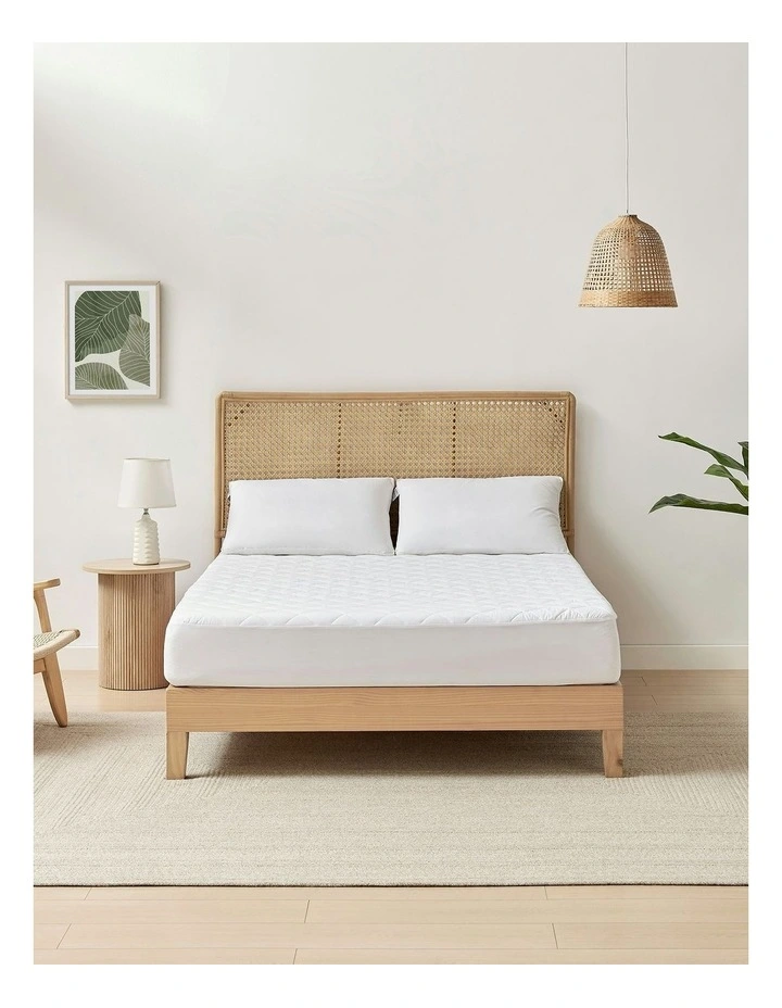 Healthguard Mattress Protector in White image 1