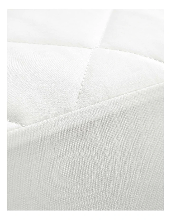 Healthguard Mattress Protector in White image 3