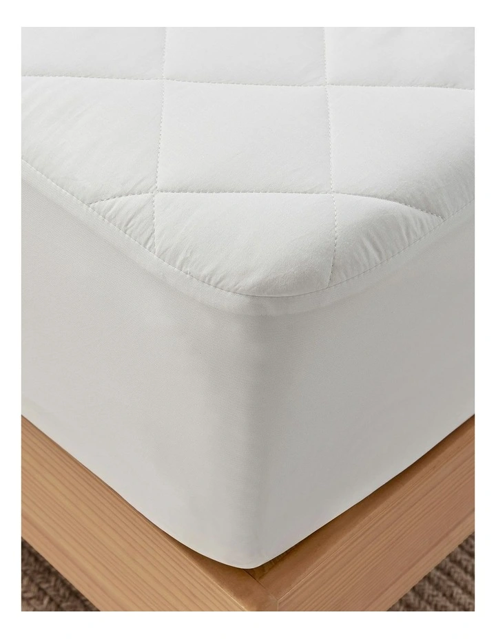 Healthguard Mattress Protector in White image 4