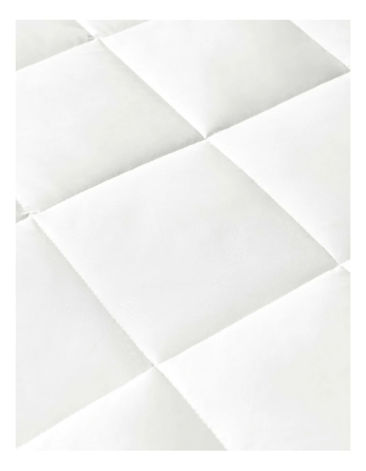 Healthguard Cotton Quilt in White image 4