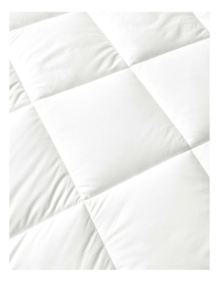 Healthguard Cotton Quilt in White image 3