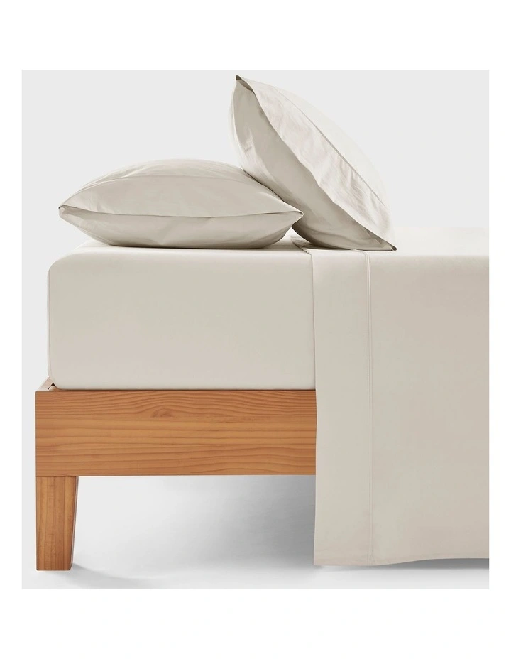 300TC Cotton Percale Sheet Set in Oat image 1