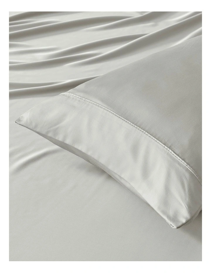 Bamboo Fitted Sheet Set in Dove Grey image 2