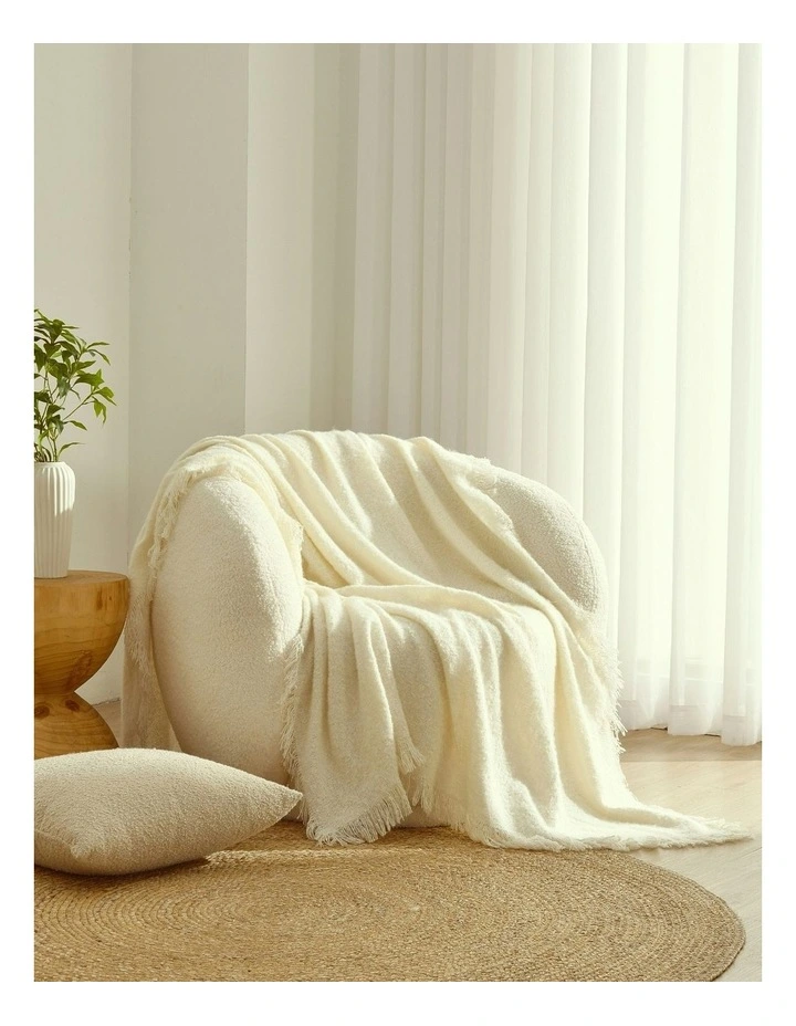 Amelie Super Soft Boucle Throw in Ivory image 1