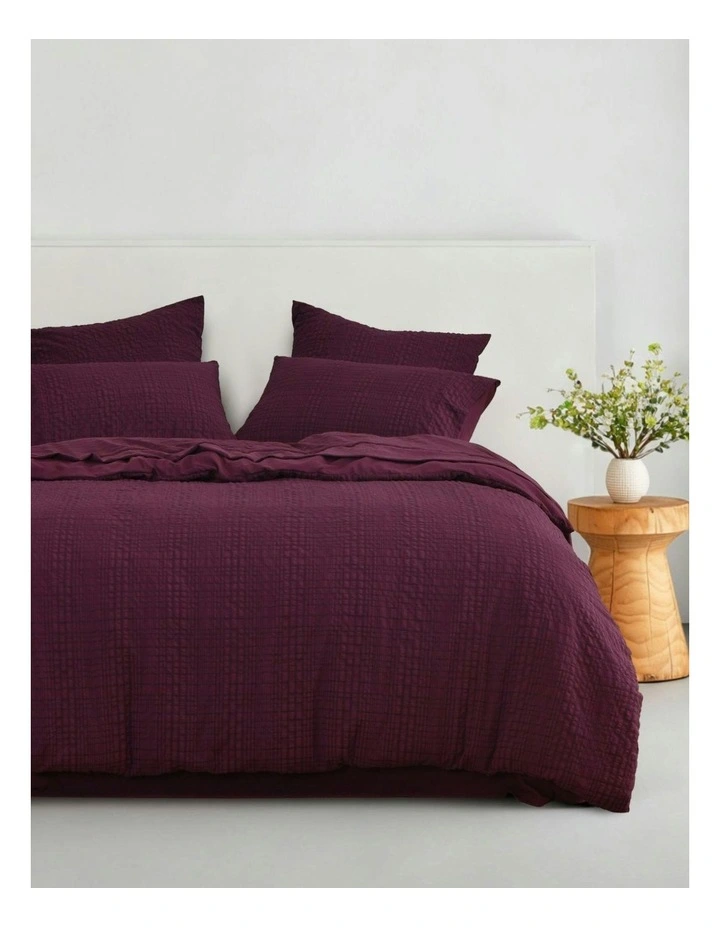 Ellis Seersucker Quilt Cover Set in Cherry image 1