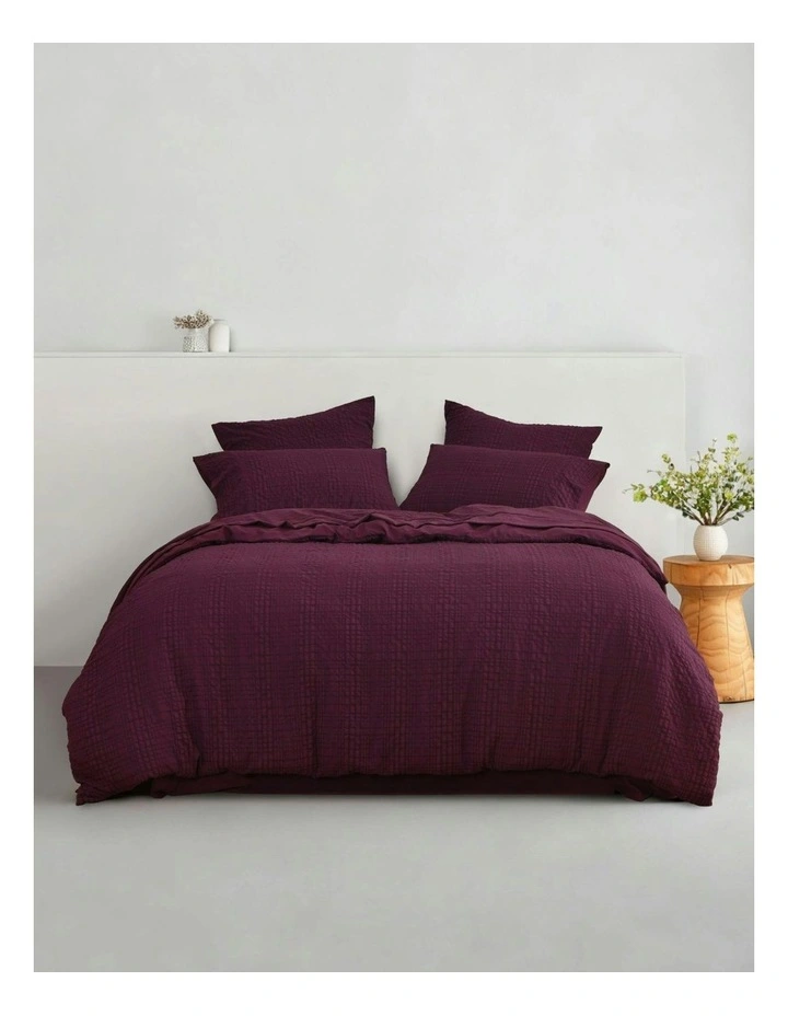 Ellis Seersucker Quilt Cover Set in Cherry image 7