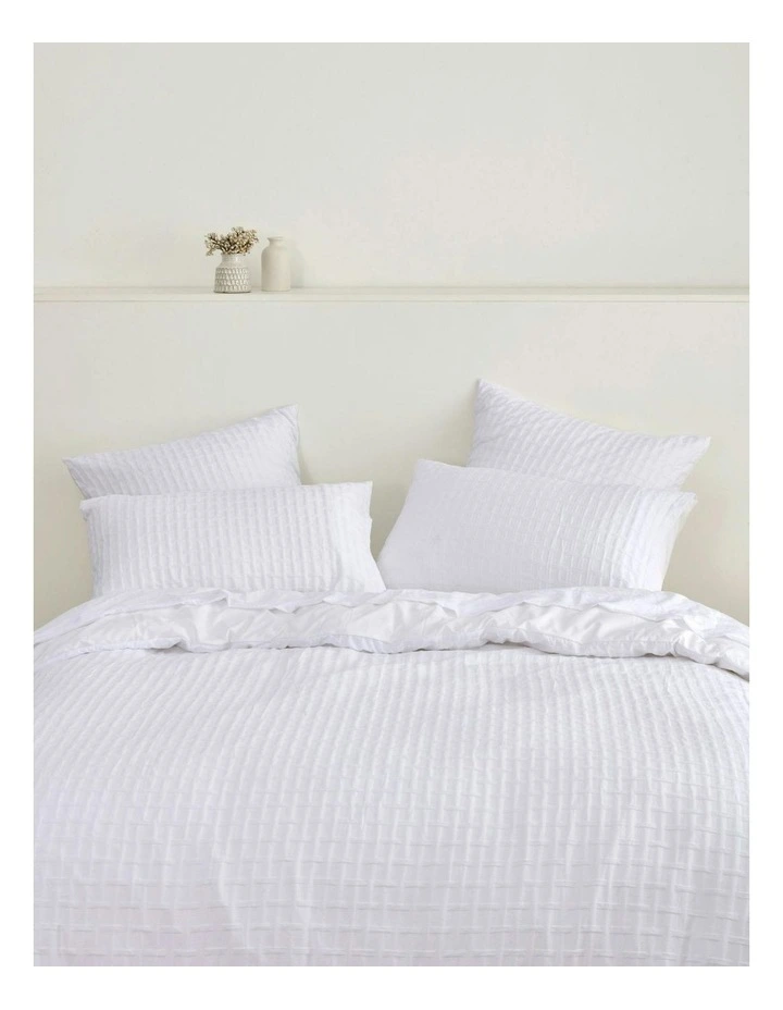 Aubrey Jacquard Quilt Cover Set in White image 3