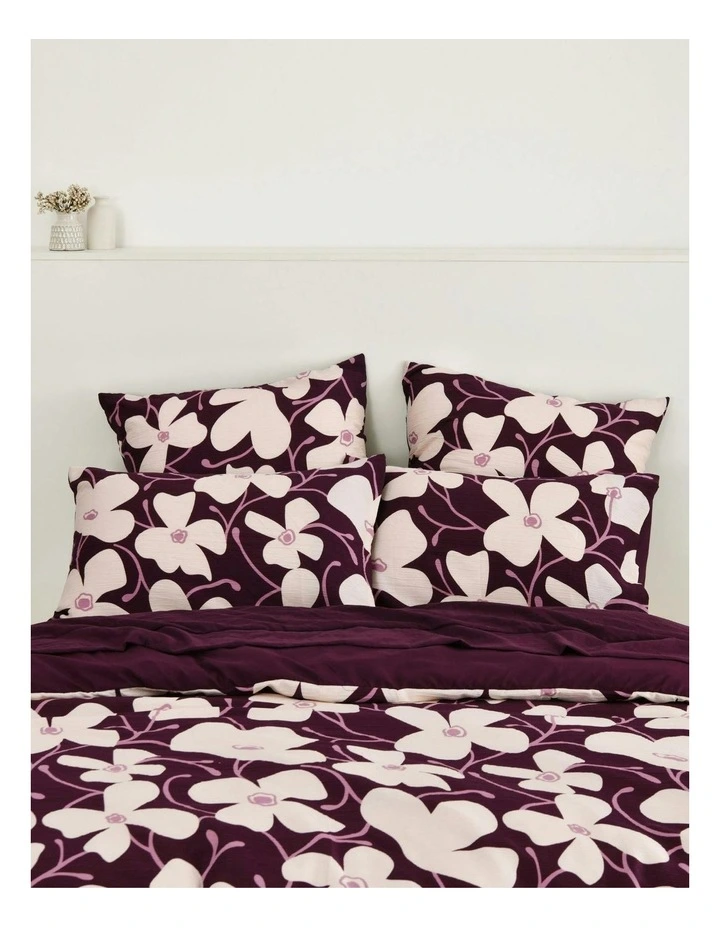 Ezra Printed Quilt Cover Set in Cherry image 3