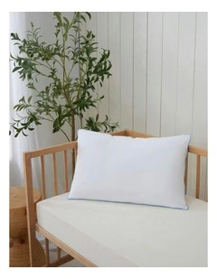 Hypoallergenic and Machine Washable Cot Pillow 40x60cm in White