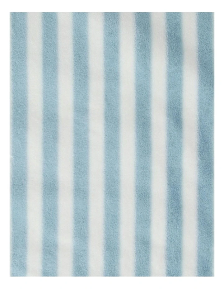 Linea Faux Fur Heated Throw in Blue image 6