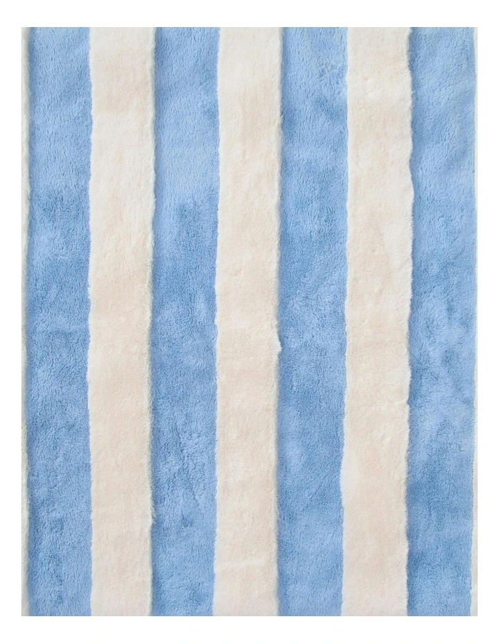 Denver Carved Stripe Faux Fur Heated Throw in Sky image 6