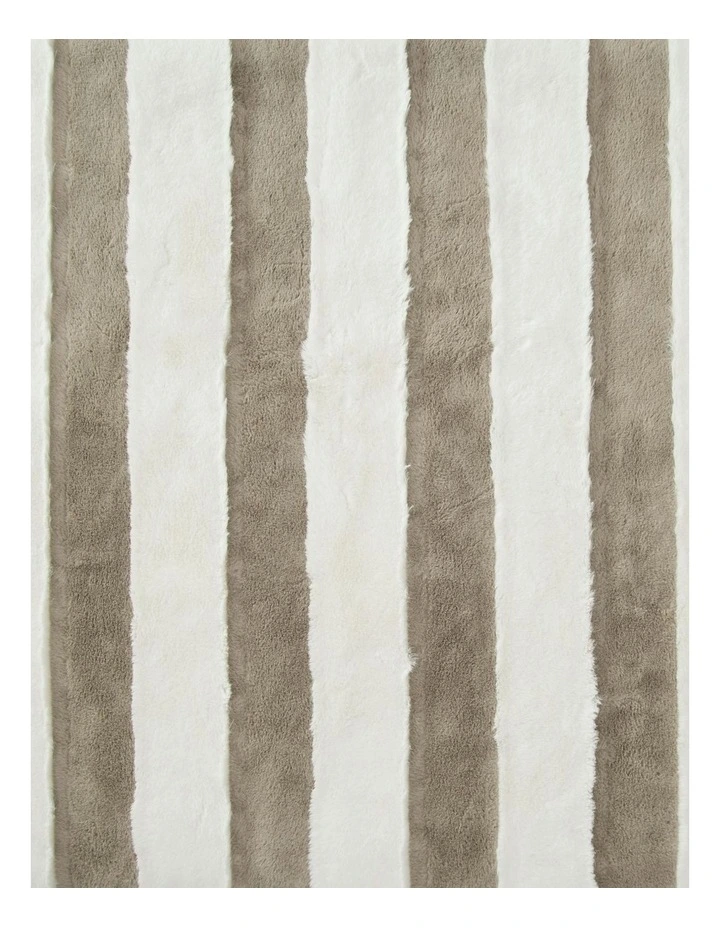 Denver Carved Stripe Faux Fur Heated Throw in Natural image 6