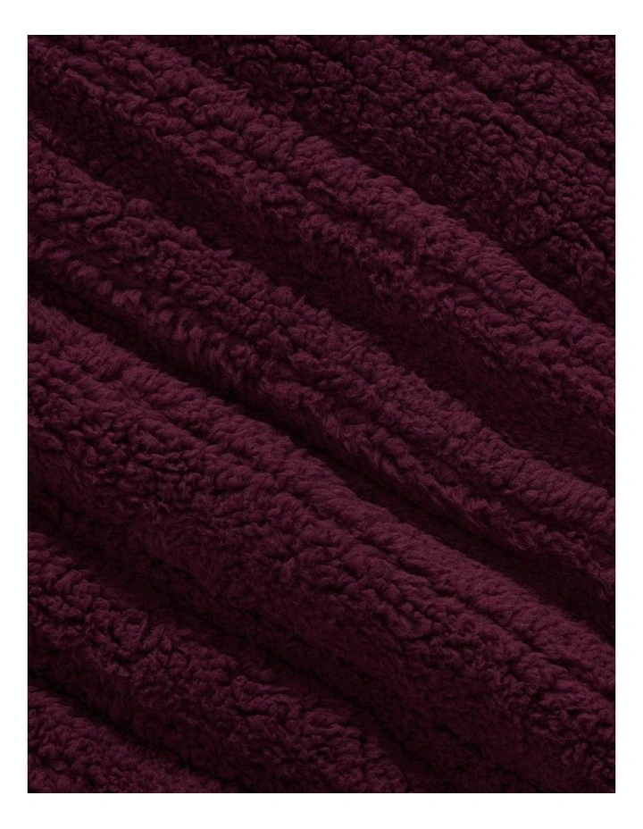 Eve Reversible Sherpa And Coral Fleece Heated Throw in Cherry/Blush image 4