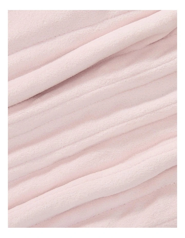 Eve Reversible Sherpa And Coral Fleece Heated Throw in Cherry/Blush image 5