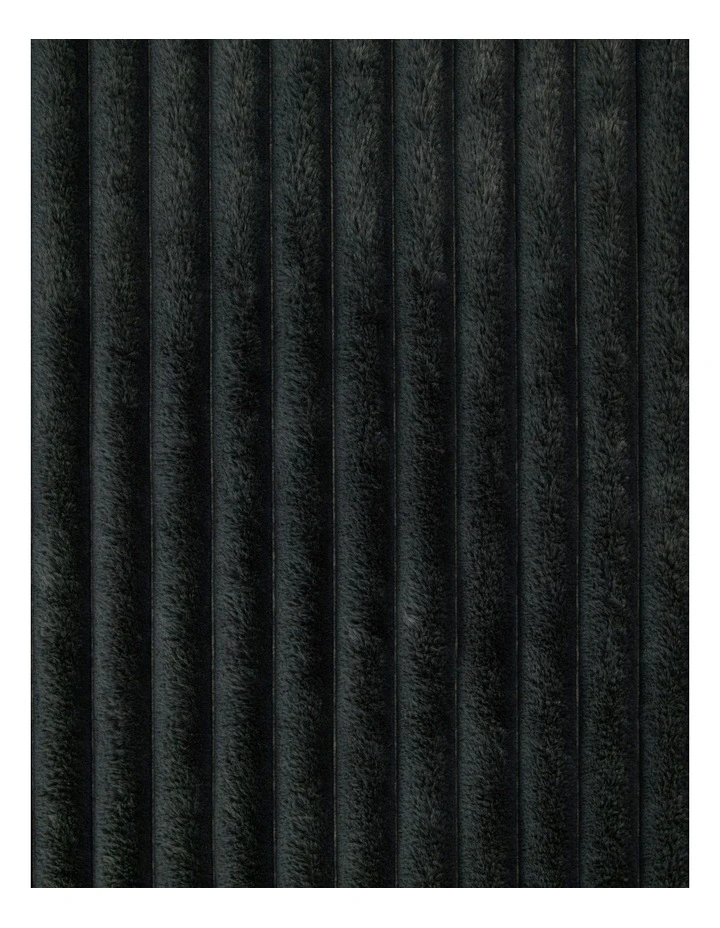 Chunky Embossed Fleece Heated Throw in Charcoal image 5